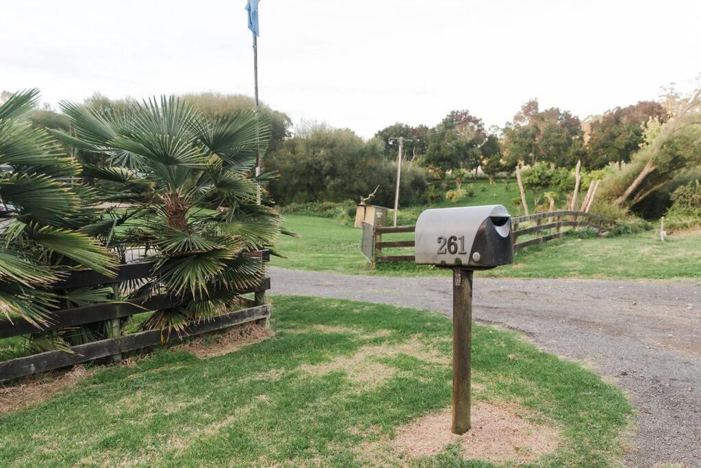 Apartamento Bombay Hills Modern Retreat Auckland Exterior foto